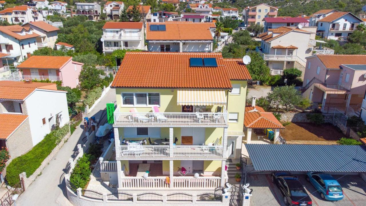 Apartment Antonija โรกอซนิซา ภายนอก รูปภาพ