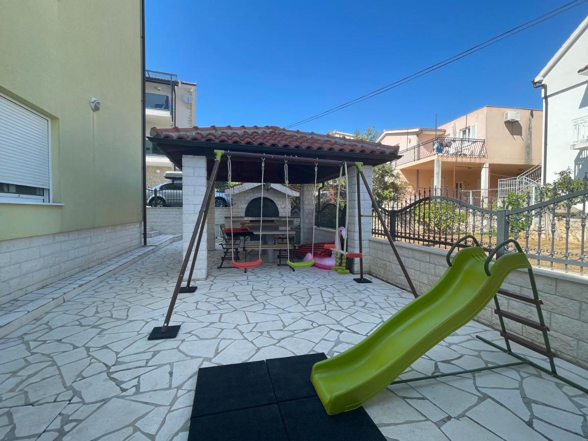 Apartment Antonija โรกอซนิซา ภายนอก รูปภาพ