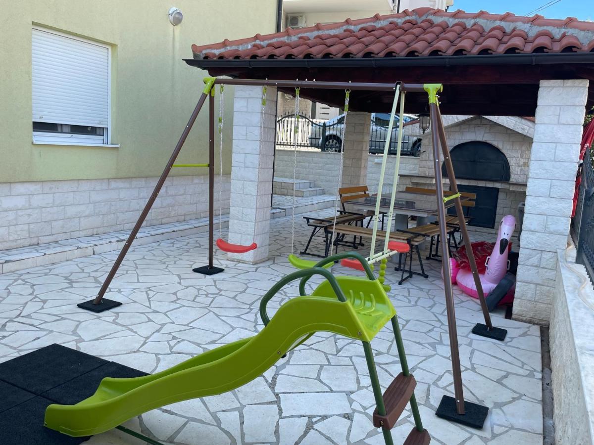 Apartment Antonija โรกอซนิซา ภายนอก รูปภาพ