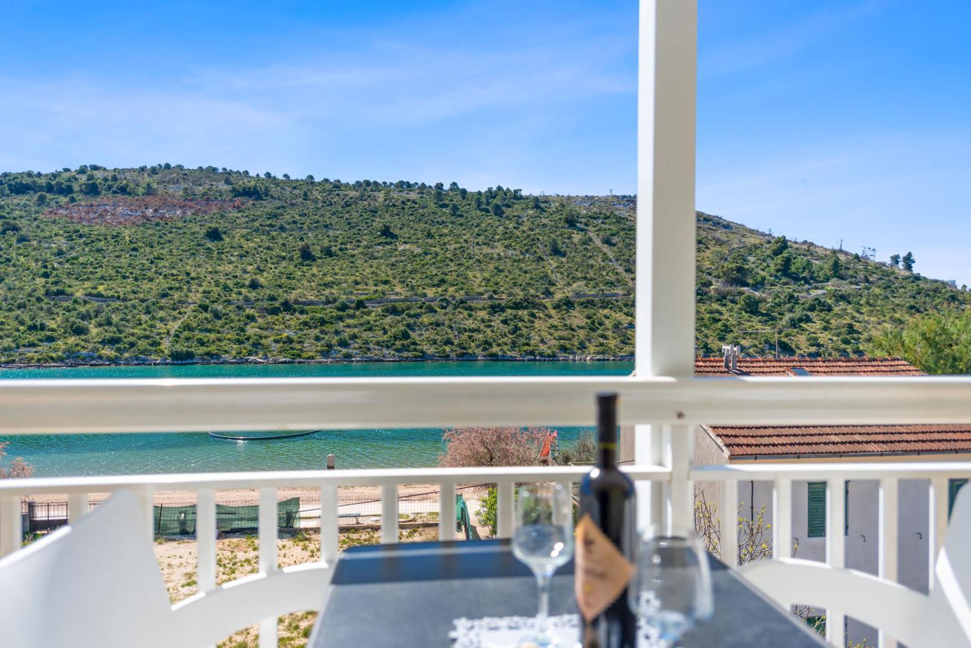 Apartment Antonija โรกอซนิซา ภายนอก รูปภาพ