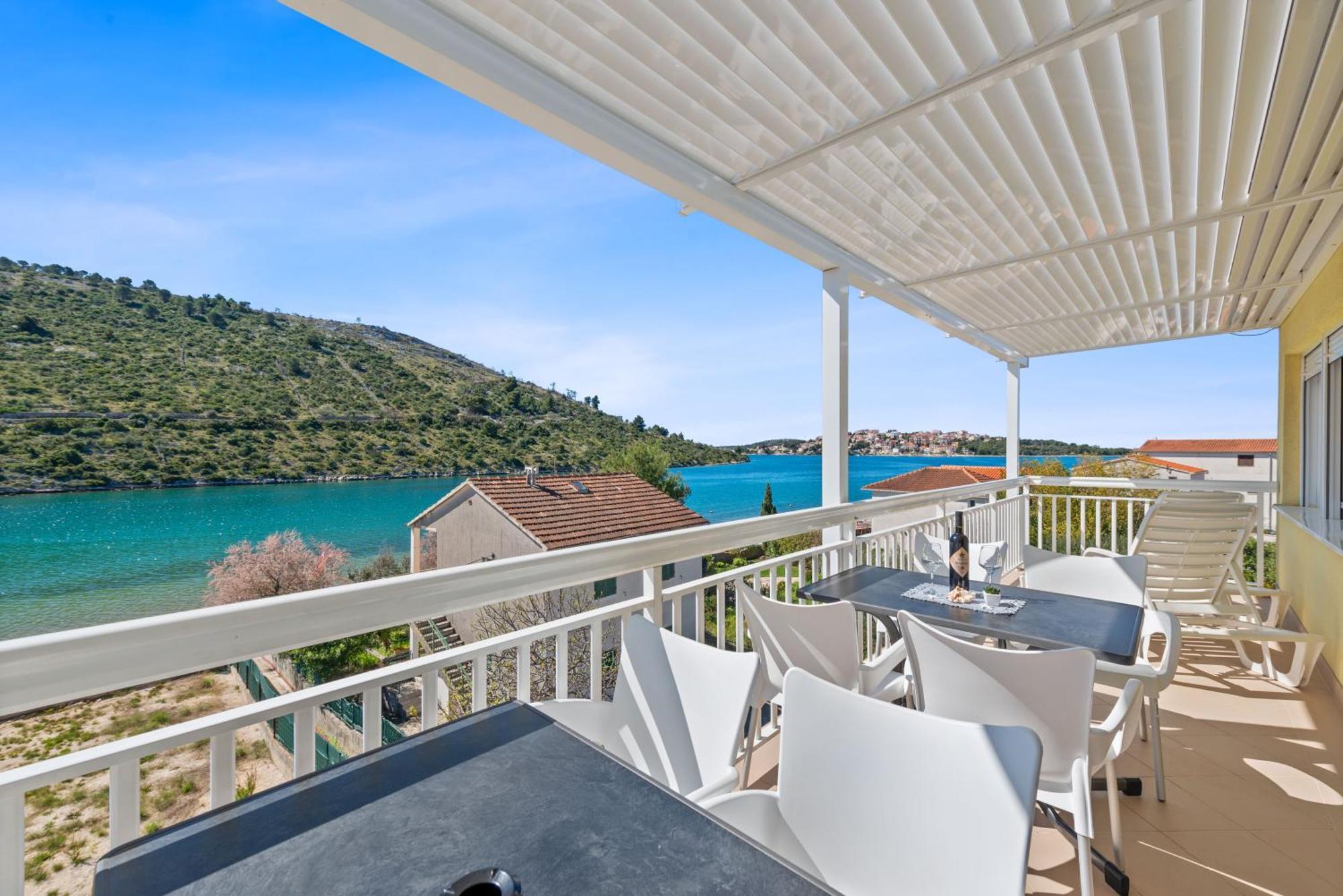 Apartment Antonija โรกอซนิซา ภายนอก รูปภาพ