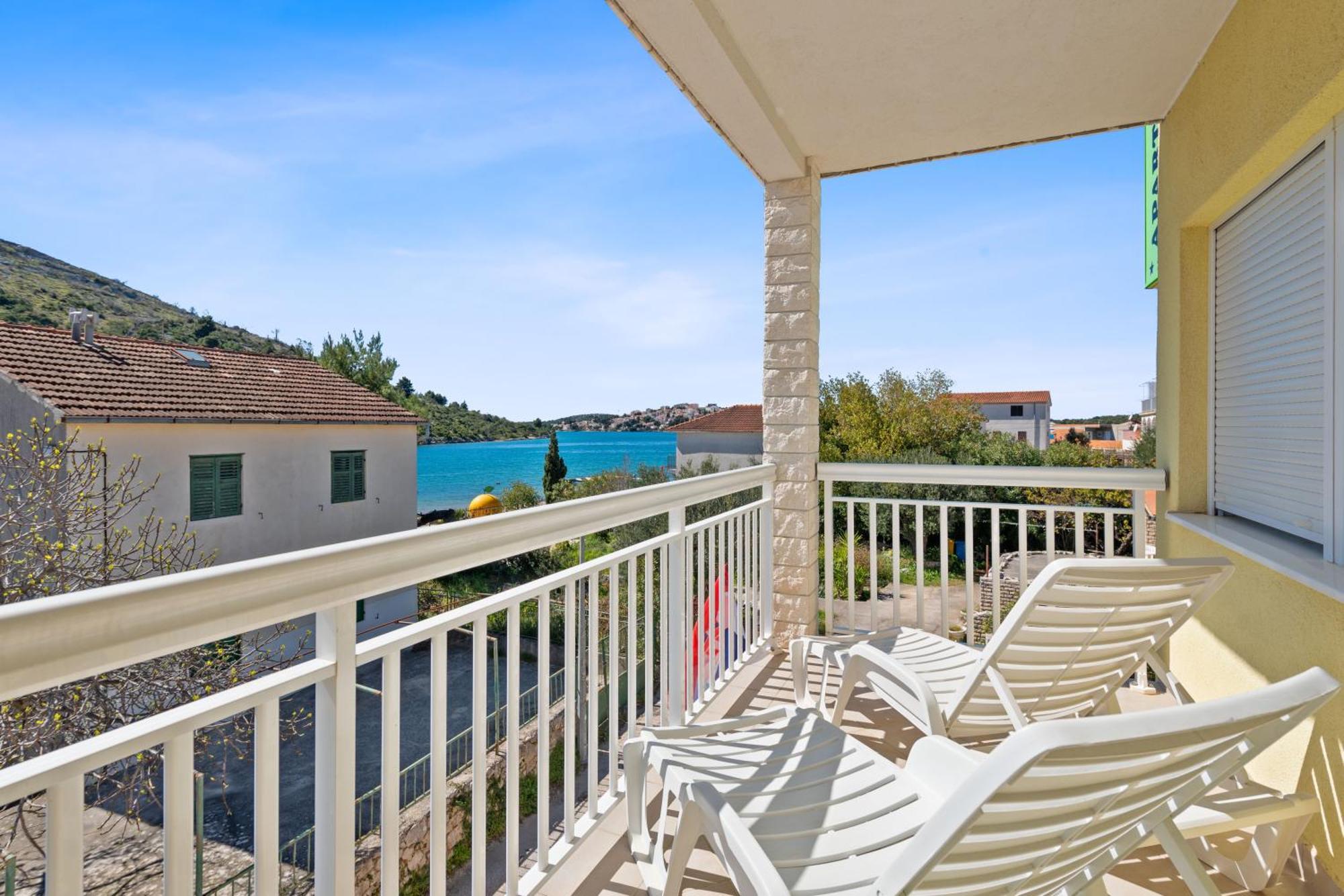 Apartment Antonija โรกอซนิซา ภายนอก รูปภาพ