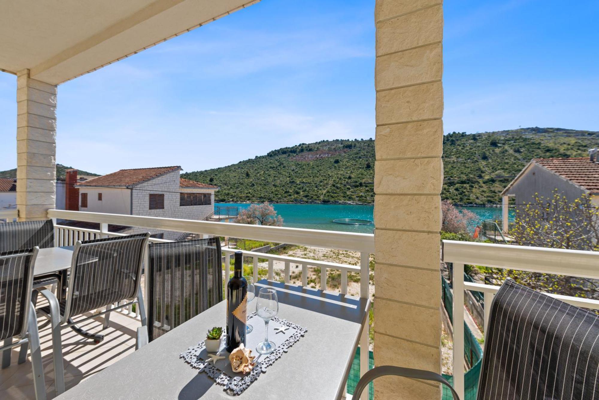 Apartment Antonija โรกอซนิซา ภายนอก รูปภาพ